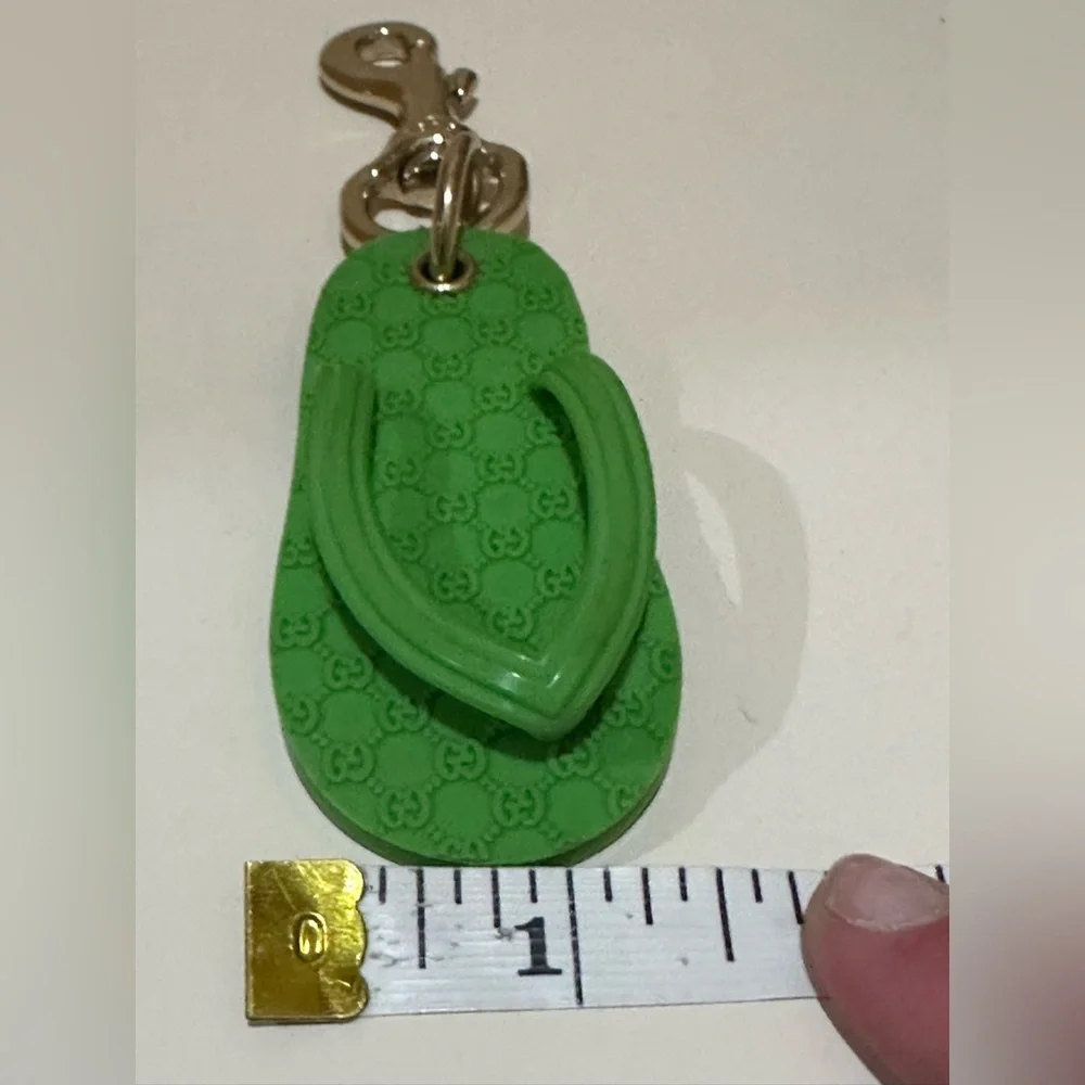 Gucci Kiwi Flip Flop Bag Charm/Keychain - Picture 6 of 8